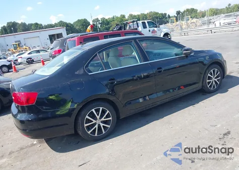 2014 Volkswagen Jetta 1.8T Se from USA, damaged, VIN 3VWD17AJ2EM371855